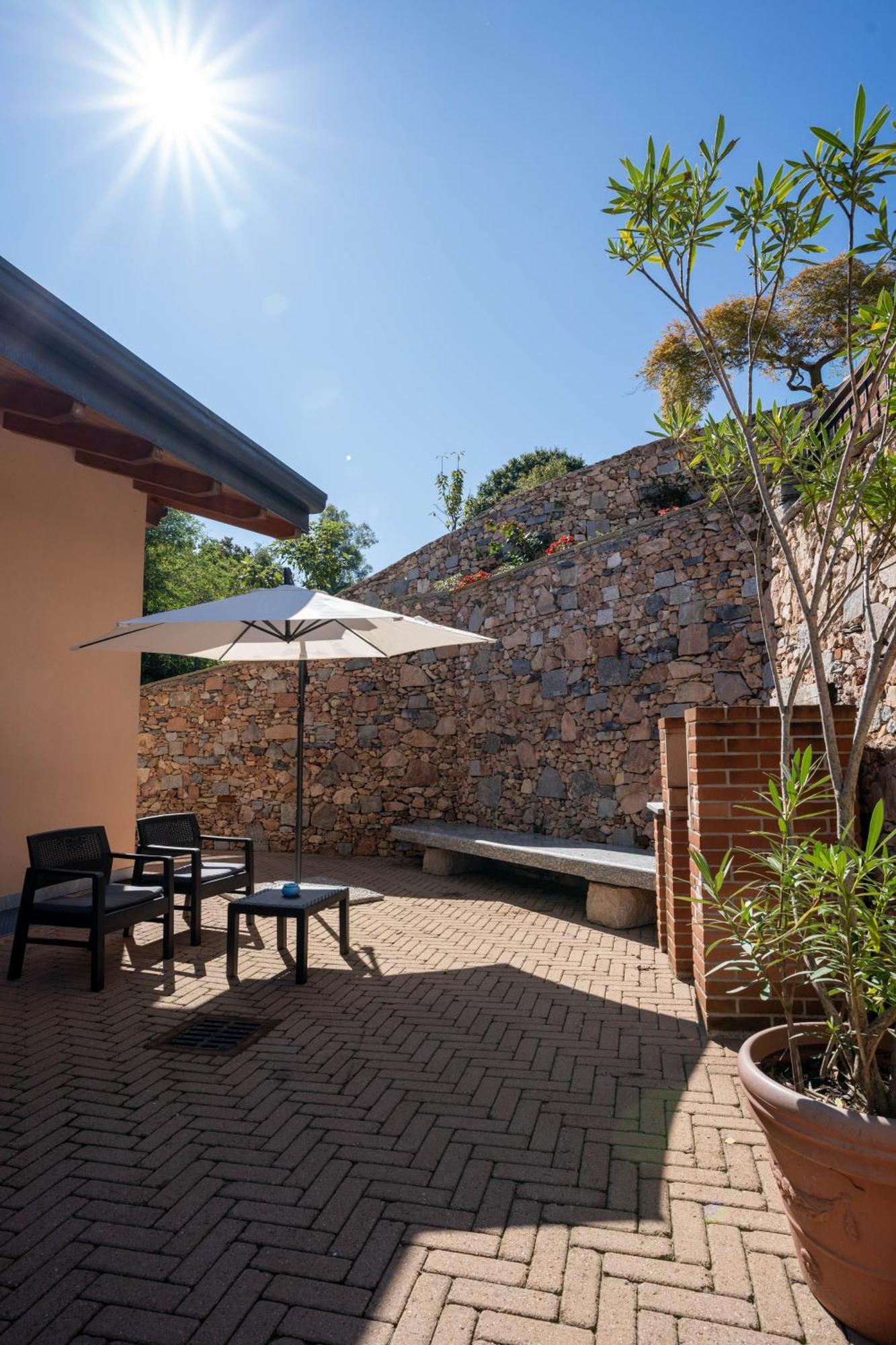 Villa San Carlo 阿罗纳 外观 照片