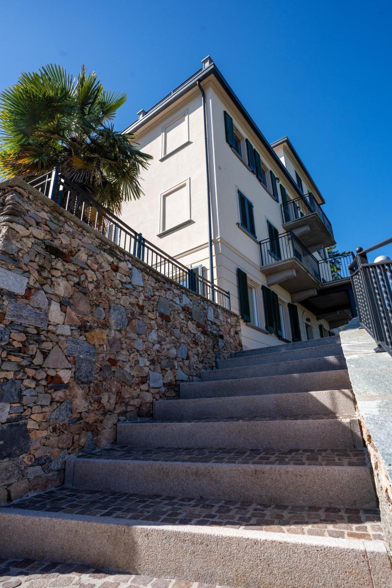 Villa San Carlo 阿罗纳 外观 照片